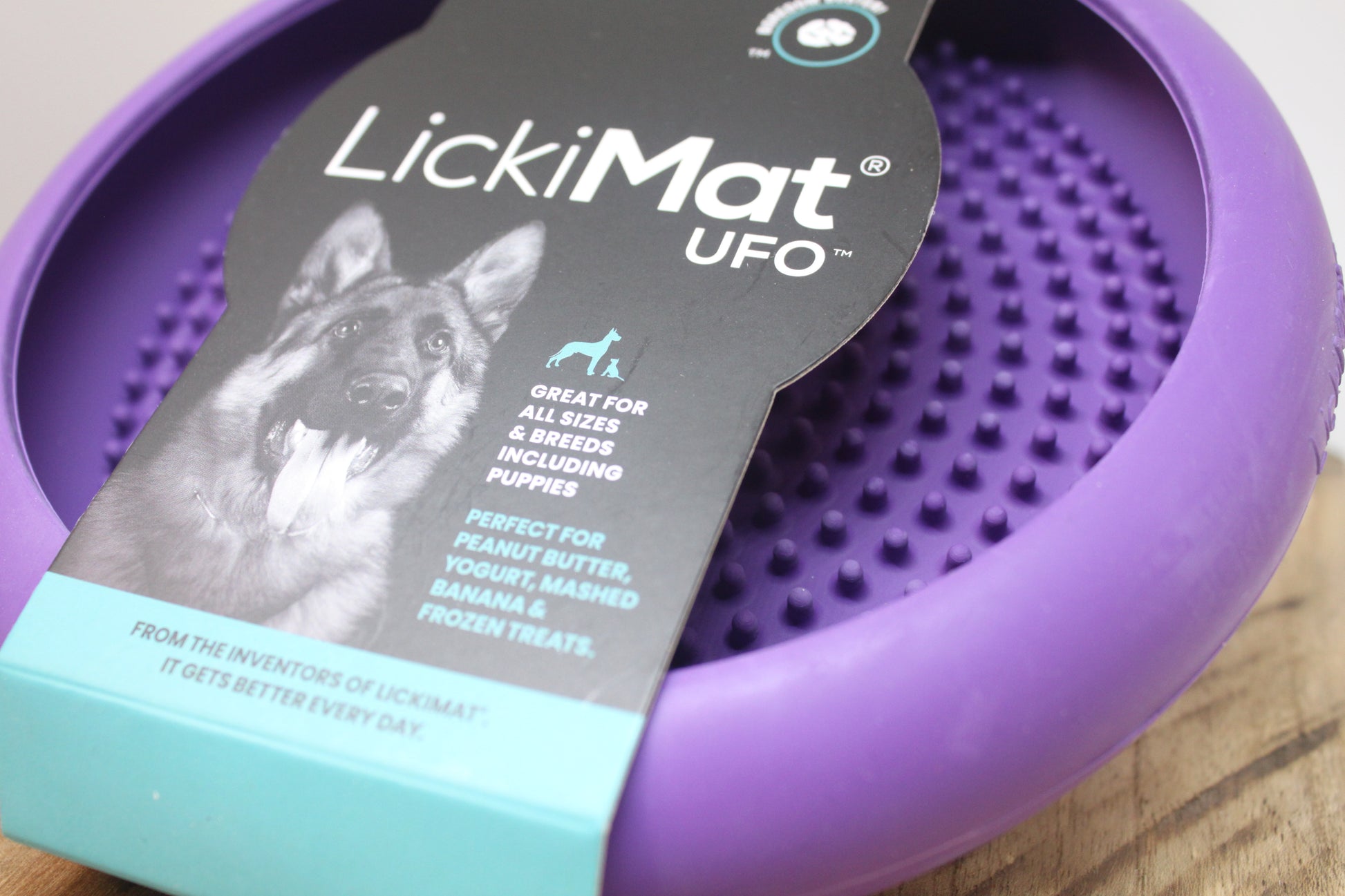 Lickimat Ufo bol de léchage pour chien et chat